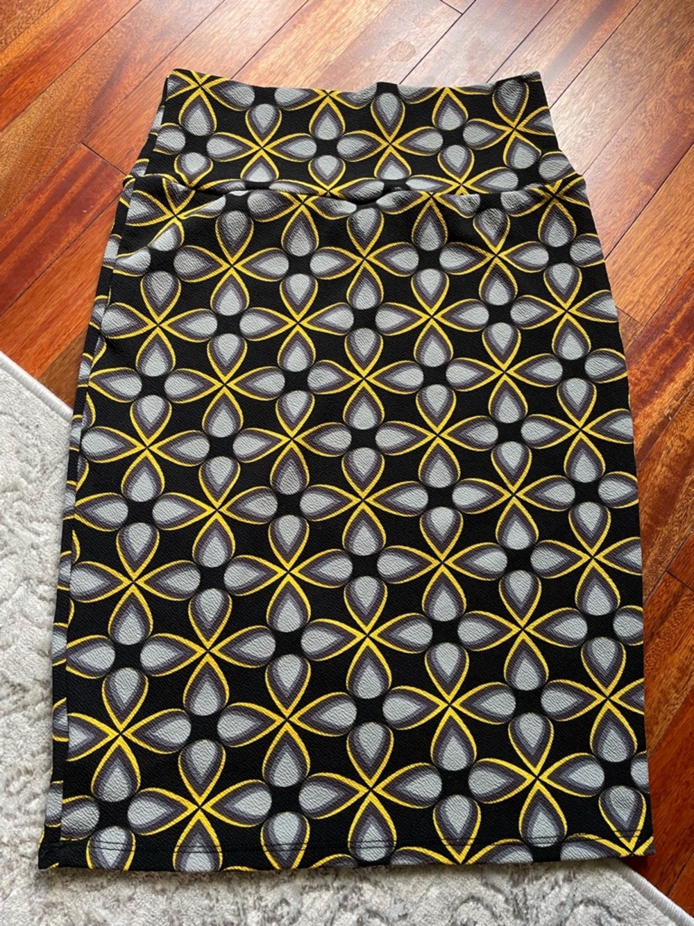 LuLaRoe Cassie Black, Yellow & Gray Geometric Pencil Skirt